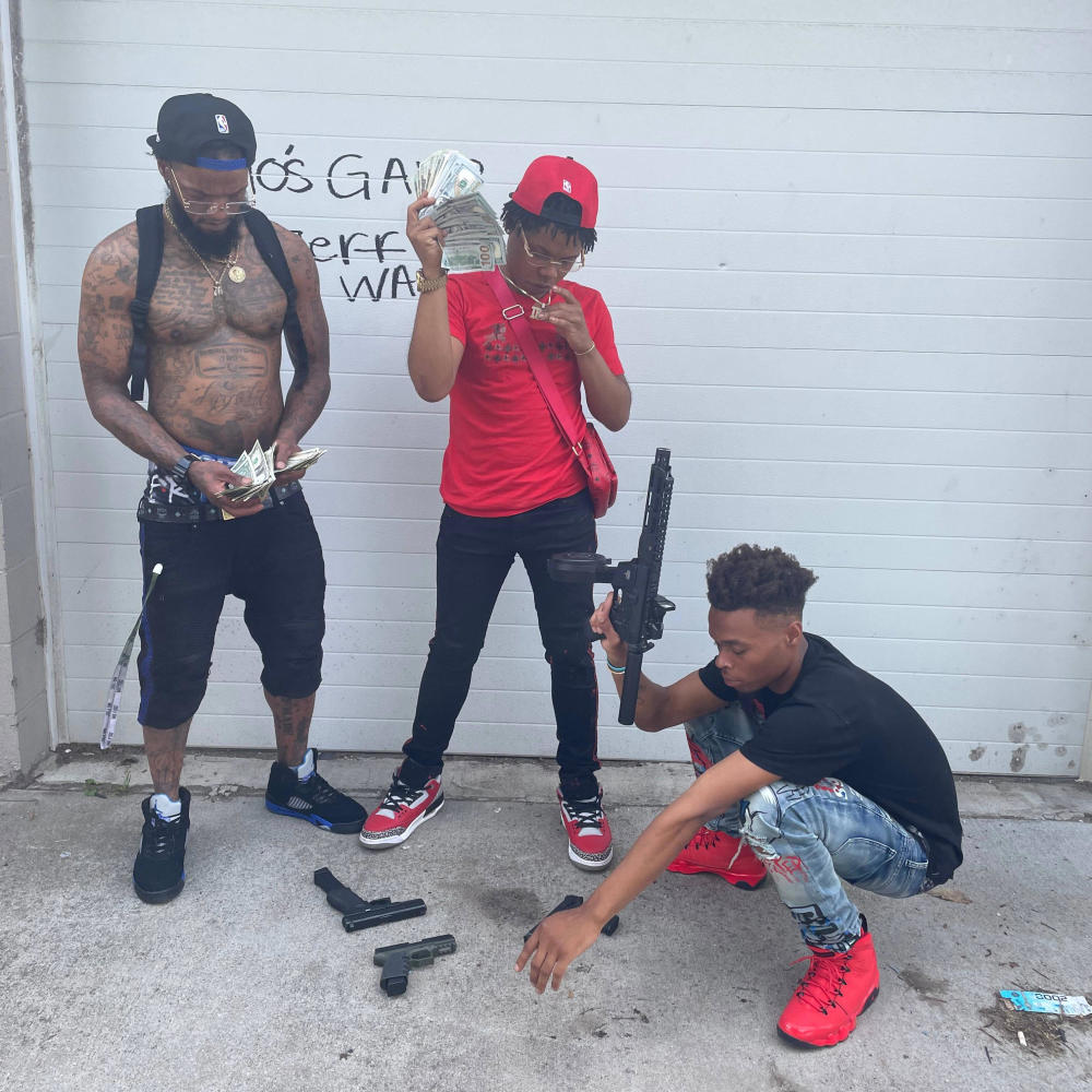 High off contact (feat. Big Oak & Trapstar) (Explicit)