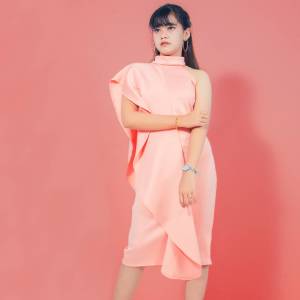 收听Esa Risty Official的Sarangan Nglarung Roso歌词歌曲