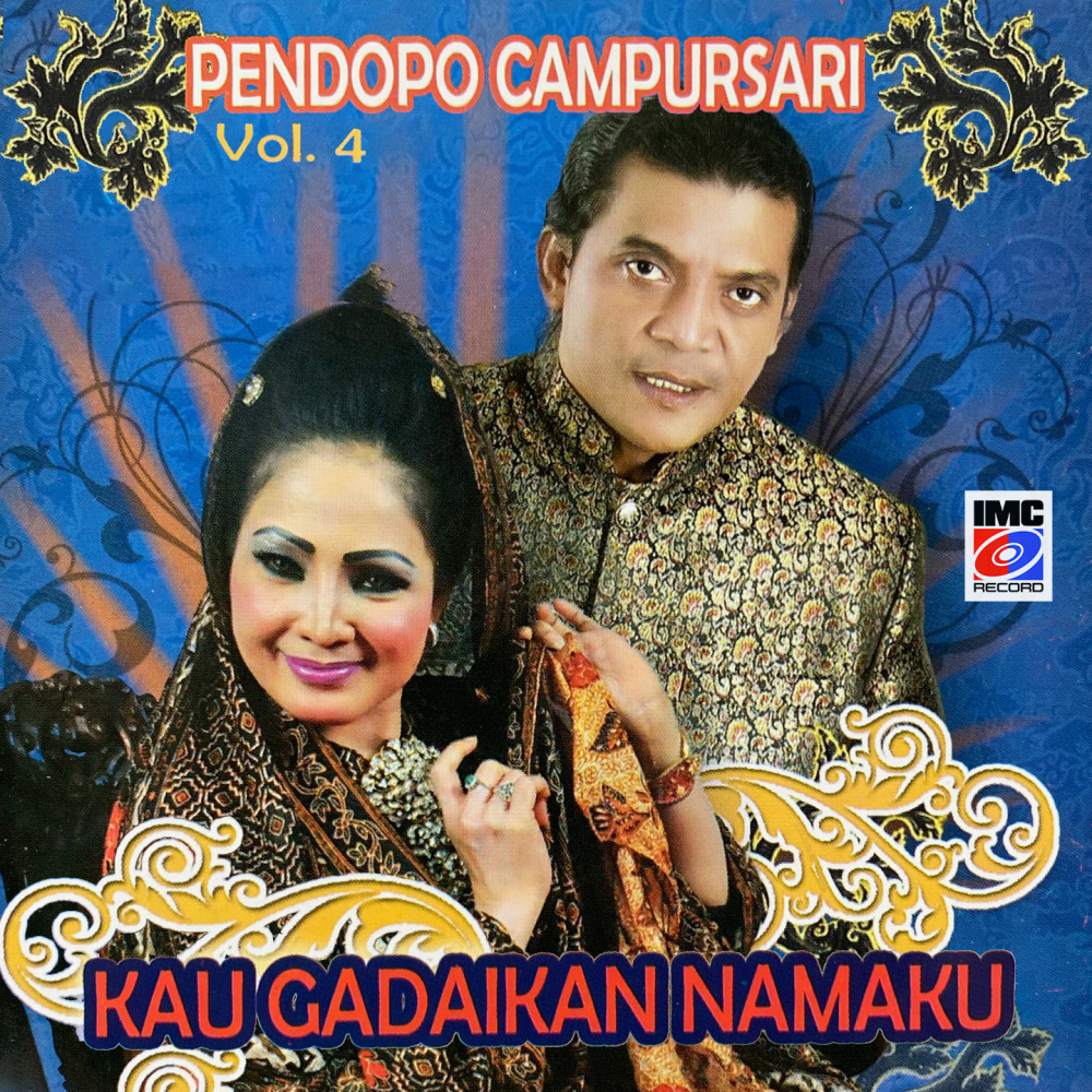 Kain Pantai Diatas Pasir