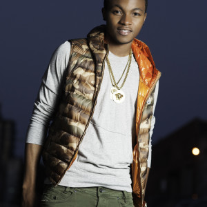 ดาวน์โหลดและฟังเพลง Taking Over พร้อมเนื้อเพลงจาก Ayo Jay