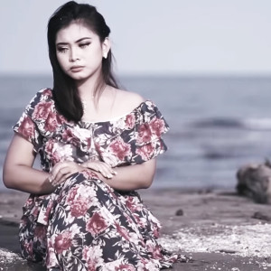 Dengarkan Segegem Pasir (Remix Version) lagu dari DJ Suhadi Remix dengan lirik