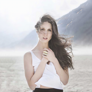 Francisca Valenzuela ดาวน์โหลดและฟังเพลงฮิตจาก Francisca Valenzuela