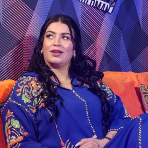 Dengarkan lagu Nta Kadab nyanyian Cheba Ibtissem dengan lirik