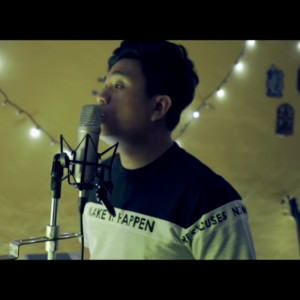ดาวน์โหลดและฟังเพลง Siti Penanggur Antara Tua พร้อมเนื้อเพลงจาก The Weekend Studio