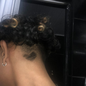 收聽meninofroze arquivado的Brigas歌詞歌曲