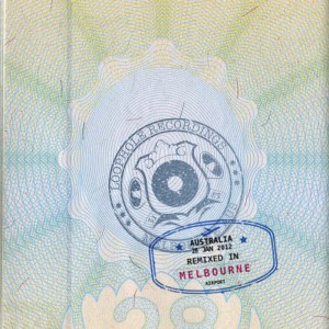 收聽Luke Meader的Attention Shoppers (Riz One's Keep On Movin' Mix)歌詞歌曲