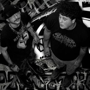 收聽kyeaintdead的severed (feat. Kurly Q & M3MO) (Explicit)歌詞歌曲