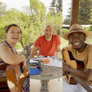 Listen to Pela Última Vez song with lyrics from Marta Maria