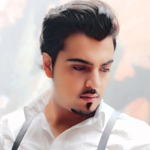 Listen to Gulalai Zar Zar song with lyrics from Matin Osmani