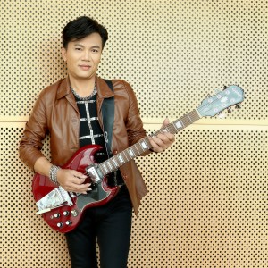 ดาวน์โหลดและฟังเพลง ไอ้กระจอก พร้อมเนื้อเพลงจาก ไชโย ธนาวัฒน์