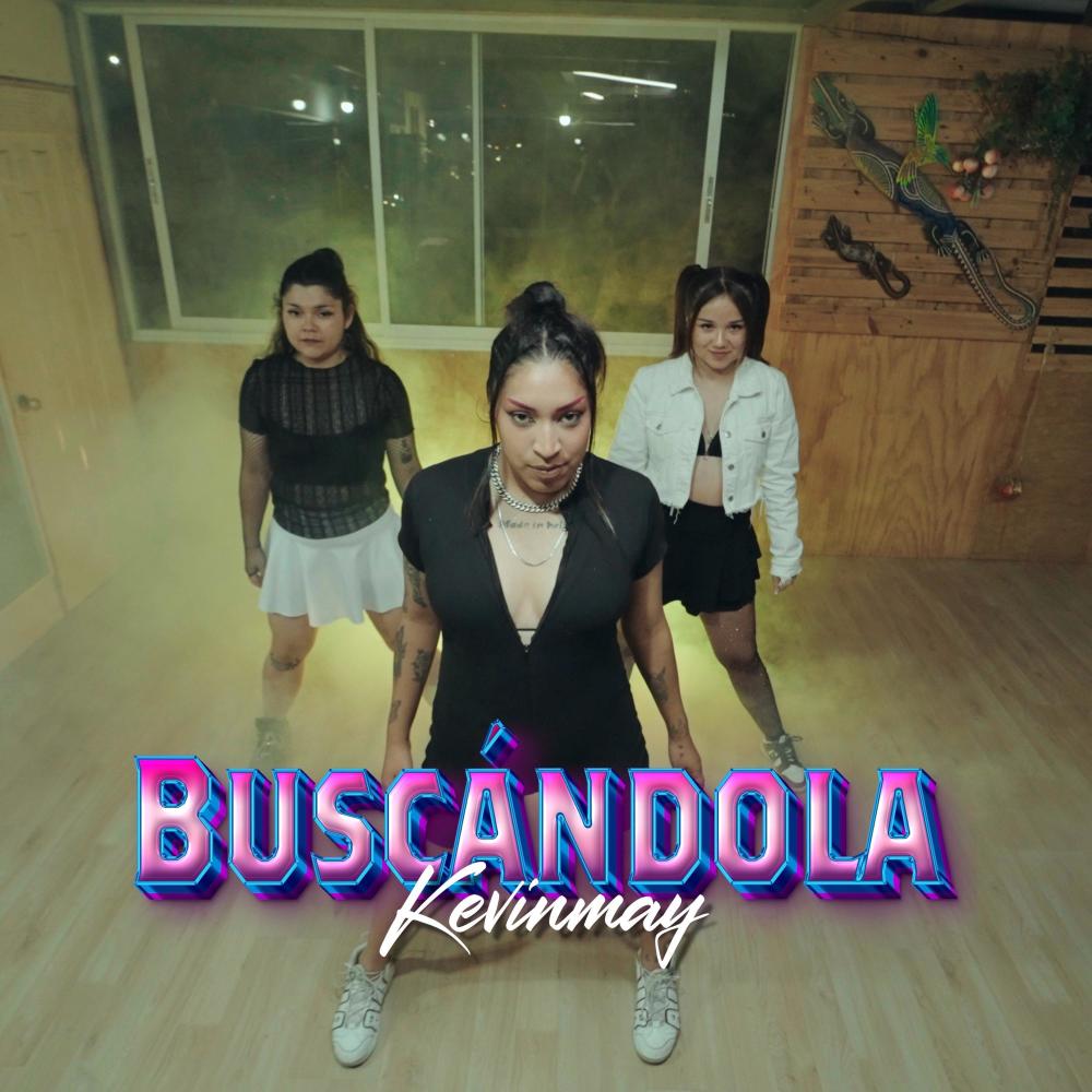 Buscándola