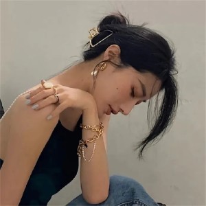 Listen to The end point song with lyrics from 崔玖明