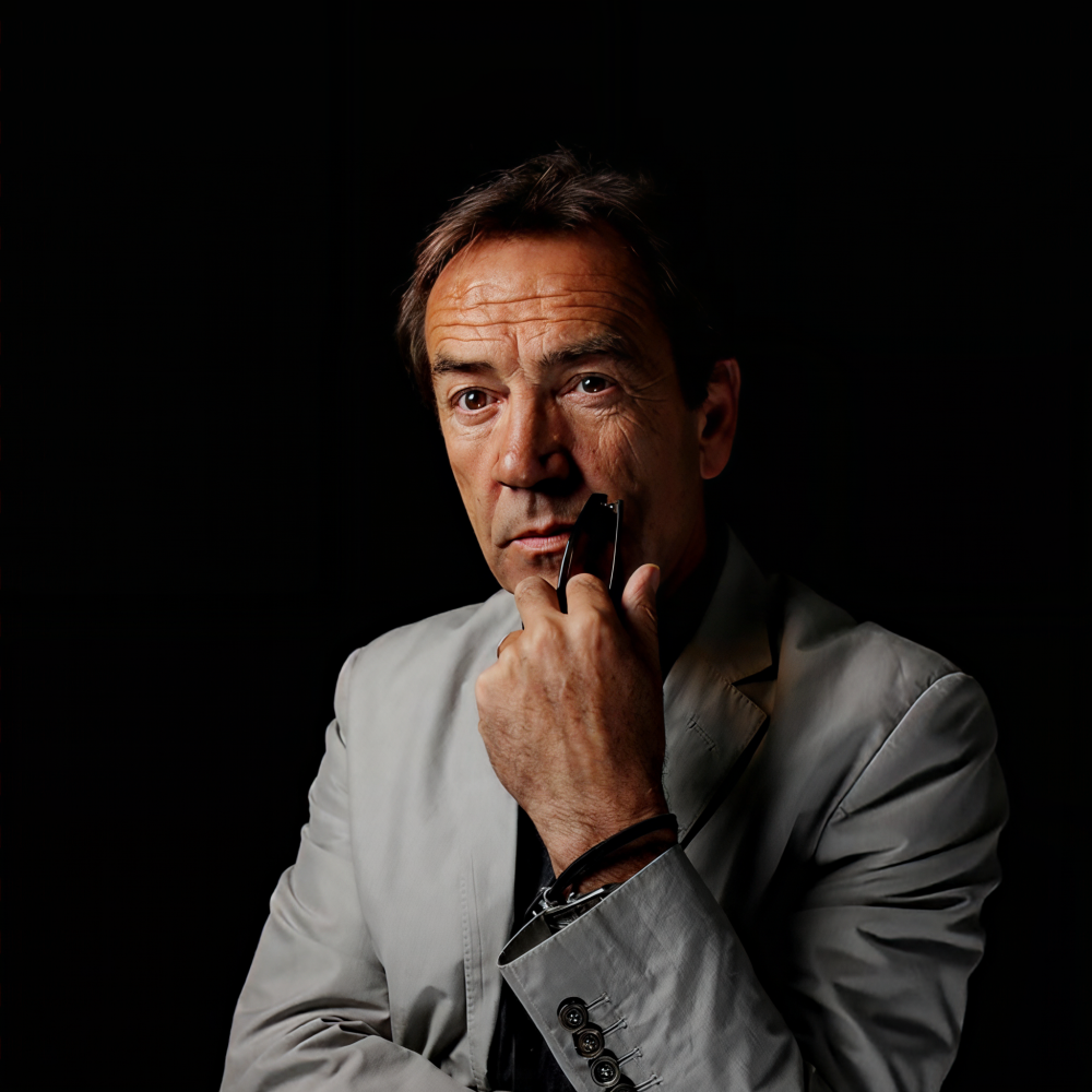 Robert Lindsay