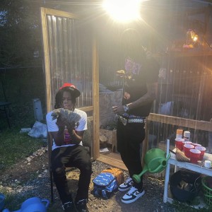 Dengarkan lagu Makin Plays in the Party (feat. 223Youngan) (Explicit) nyanyian FNF Babyson dengan lirik