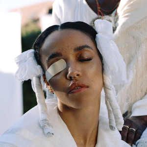 收聽FKA twigs的home with you歌詞歌曲