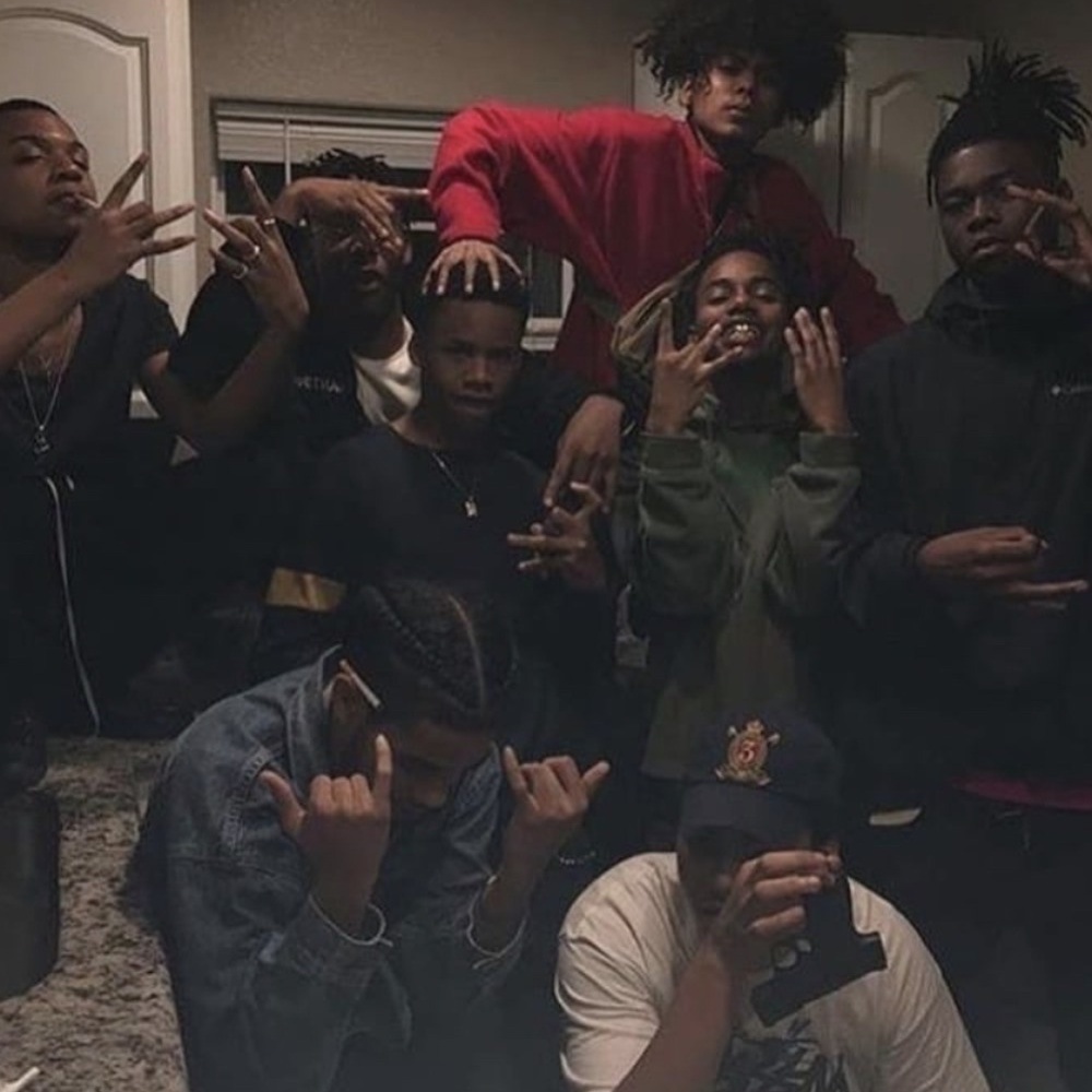 AR-15 (Explicit)