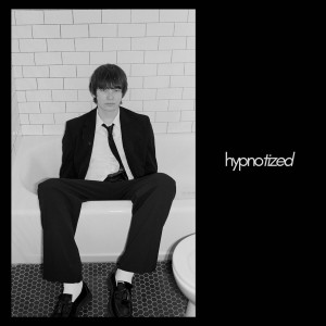 Presley River的專輯Hypnotized
