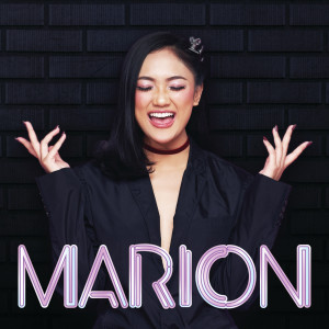 ดาวน์โหลดและฟังเพลง Dia/Aku พร้อมเนื้อเพลงจาก Marion Jola