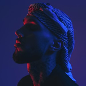 Dengarkan lagu SHIVA nyanyian Raja dengan lirik