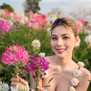 ดาวน์โหลดและฟังเพลง ทุกช่วงเวลาเต็มไปด้วยรัก พร้อมเนื้อเพลงจาก หนิง ปัทมา