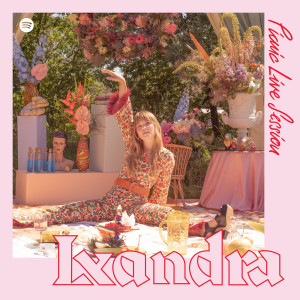 收聽Lxandra的Dip My Heart in Confetti (Picnic Live Session)歌詞歌曲