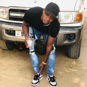 Listen to Mwassi na nga song with lyrics from 2clo Best