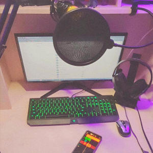 default playlist img