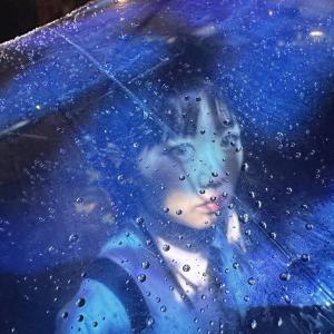 收聽Haerang的Rainy Day歌詞歌曲