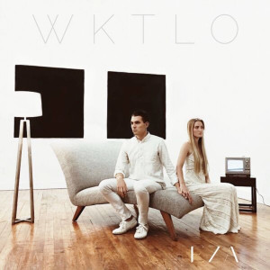 收聽Eza的We Keep The Lights Out歌詞歌曲