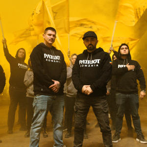 收聽Cristian Poe的Ne luam tara inapoi (feat. Dodut)歌詞歌曲