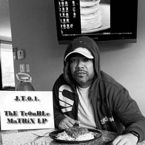 ดาวน์โหลดและฟังเพลง Runnin, Runnin (feat. Drew) (Explicit) พร้อมเนื้อเพลงจาก J.T.0.1.