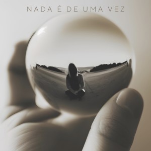ดาวน์โหลดและฟังเพลง Nada de uma vez พร้อมเนื้อเพลงจาก Playmoboys