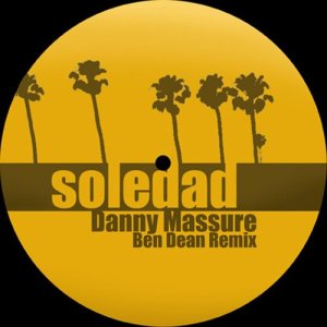 ดาวน์โหลดและฟังเพลง Soledad พร้อมเนื้อเพลงจาก Danny Massure