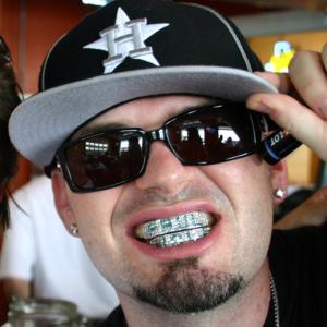 ดาวน์โหลดและฟังเพลง PAUL WALL (Explicit) พร้อมเนื้อเพลงจาก SWIPESHAWTYY