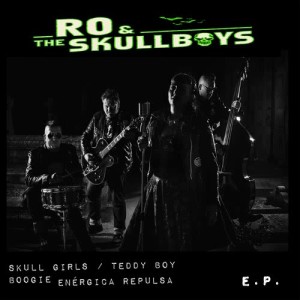 ดาวน์โหลดและฟังเพลง Psycho! พร้อมเนื้อเพลงจาก the Skullboys