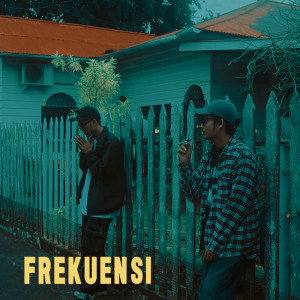 收听Dasli Slow的Frekuensi歌词歌曲