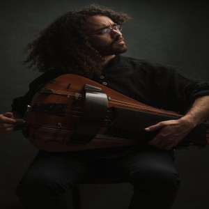 Listen to ימשה נפשי song with lyrics from Yaron Cherniak