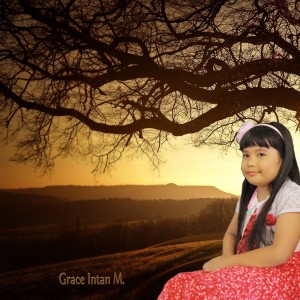 收聽Grace Intan M的Di Tengah Ombak歌詞歌曲