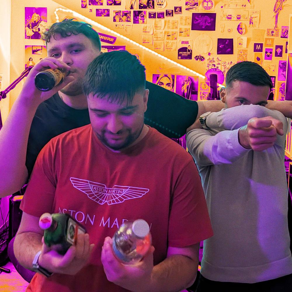 Vodka Chicha Royale (feat. TT) (Explicit)