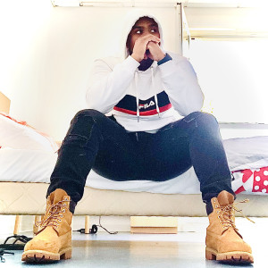 Listen to Renaître (Explicit) song with lyrics from A.Z
