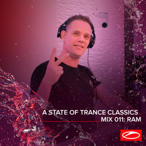 ดาวน์โหลดและฟังเพลง Saving Light (Mixed) พร้อมเนื้อเพลงจาก Gareth Emery