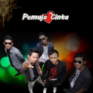 收聽Pemuja Cinta的Cinta Palsu歌詞歌曲