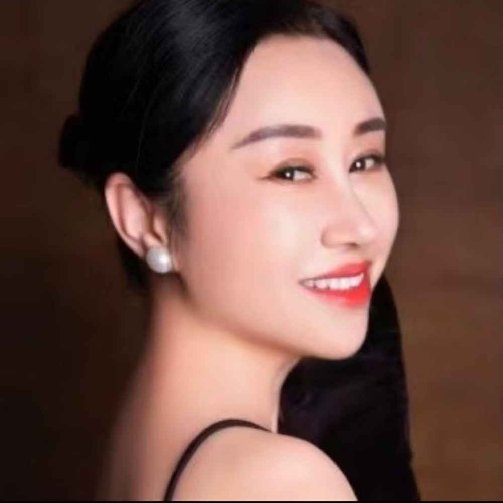 罗影
