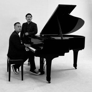 Listen to Biarkan Berlalu song with lyrics from Gavet