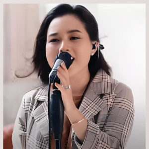 收聽Rita Tila的Bulan Di Priangan (Cover)歌詞歌曲