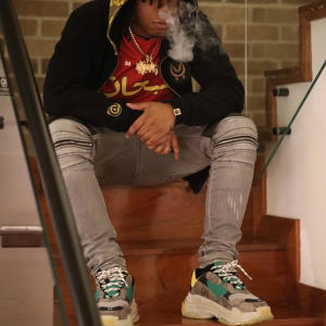 收聽Eguwop的Veneno (Explicit)歌詞歌曲