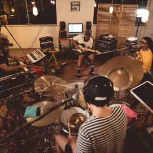 default playlist img