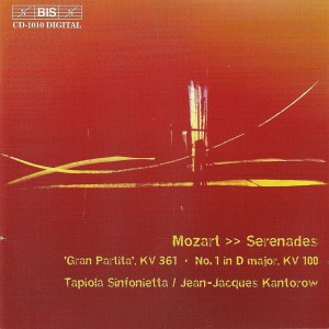 Album Mozart: Serenades Nos. 1 and 10 from Tapiola Sinfonietta