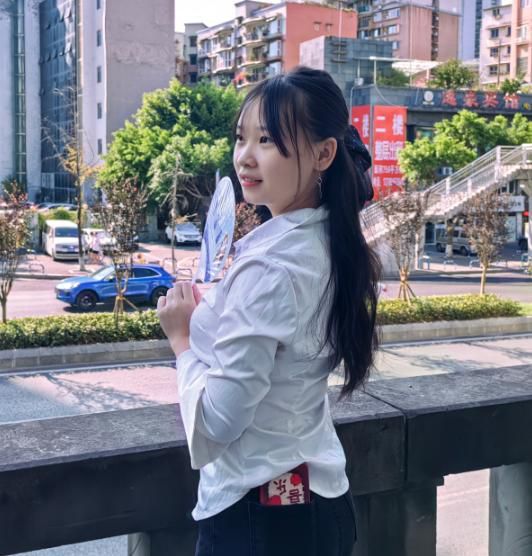 小青念
