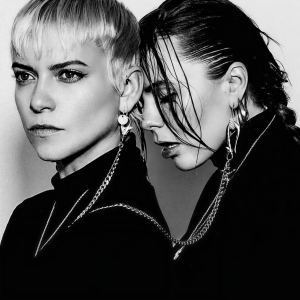 BONES UK ดาวน์โหลดและฟังเพลงฮิตจาก BONES UK